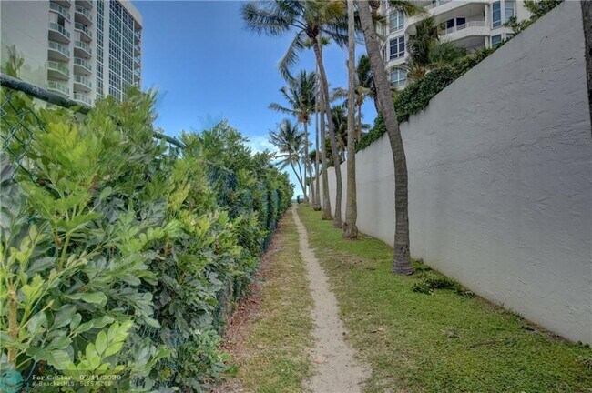 Foto del edificio - 1461 S Ocean Blvd