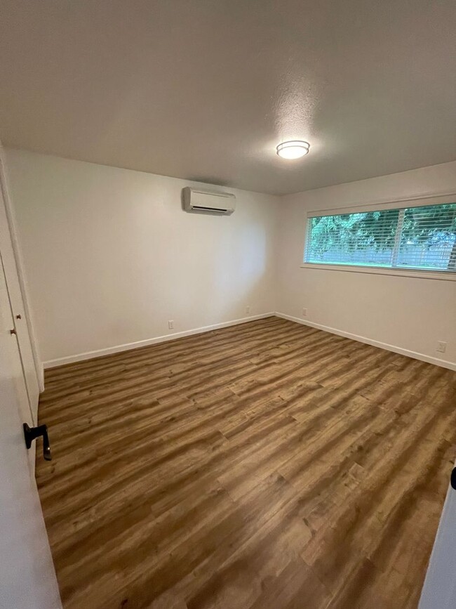 Foto del edificio - Completely Updated 2 Bdrm Home
