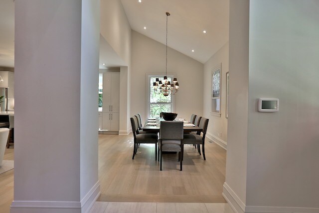 Photo du bâtiment - 33 Bloor St E