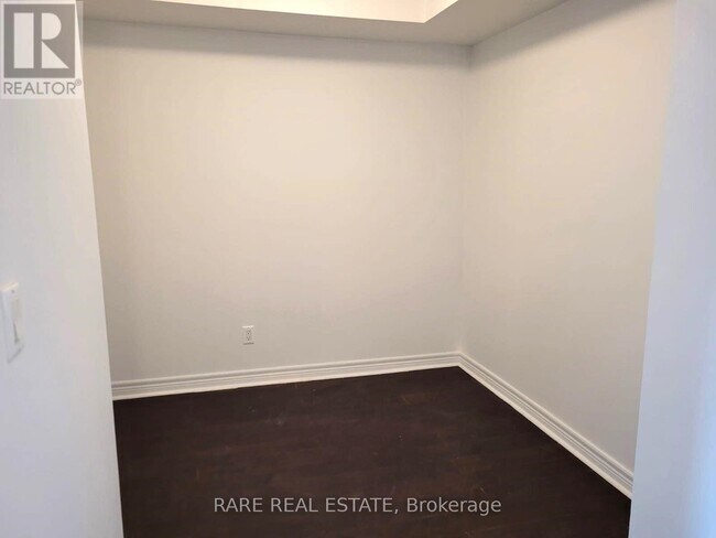 Building Photo - 50 Town Centre Court