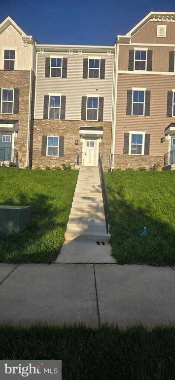 Building Photo - 9390 Tanfield Dr