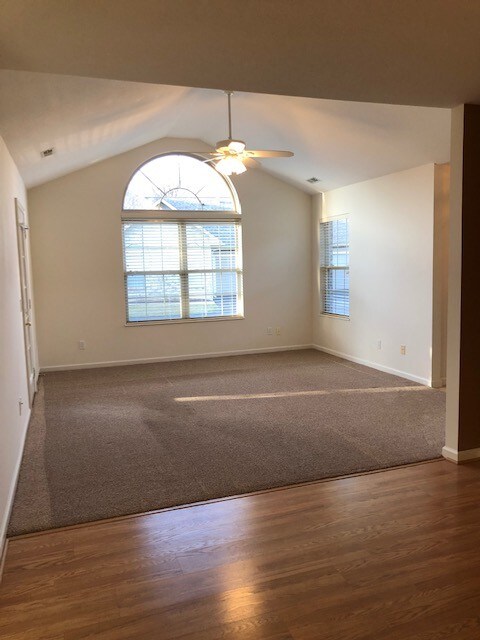 Foto del edificio - 5250 Coventry Ln