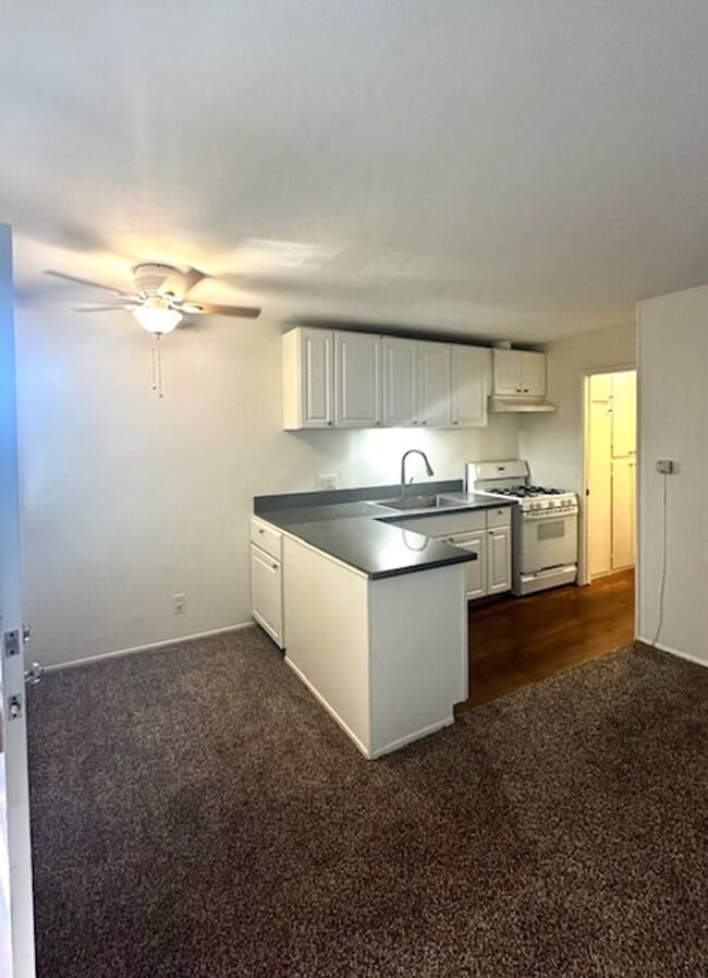 Foto del edificio - One Bedroom Apartment, Downtown Ventura