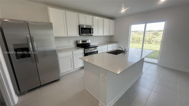 Building Photo - 2514 McKinley Dr