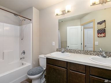 Building Photo - 2531 Jacaranda Ave