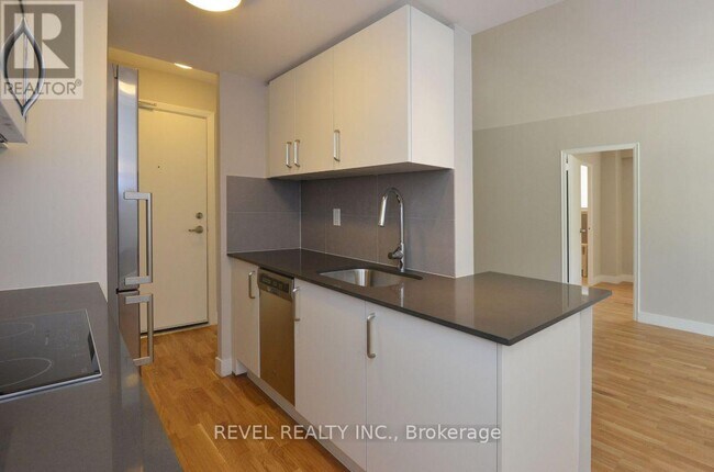 Photo du bâtiment - 99 Tyndall Ave