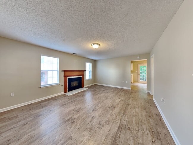 Building Photo - 1244 Redbud Ct