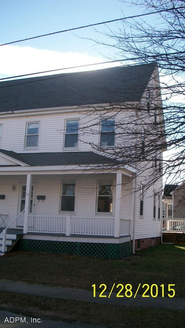 Building Photo - 3 br, 1.5 bath House - 10 Elmwood St.