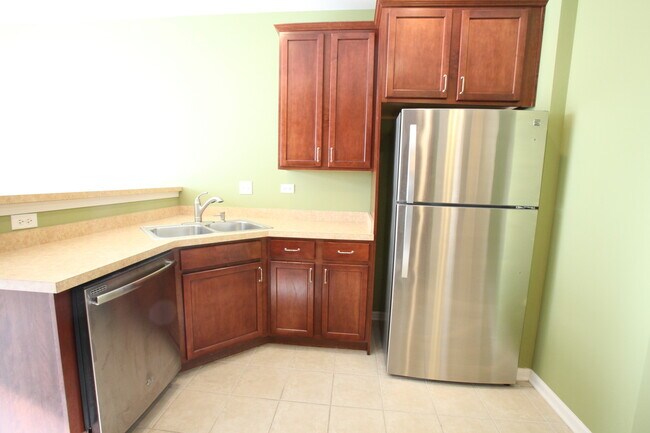 Building Photo - 384 Chesapeake Ln