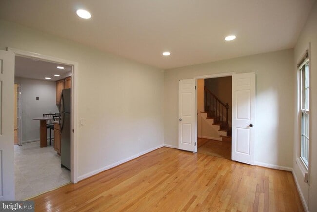 Building Photo - 436 N Park Dr