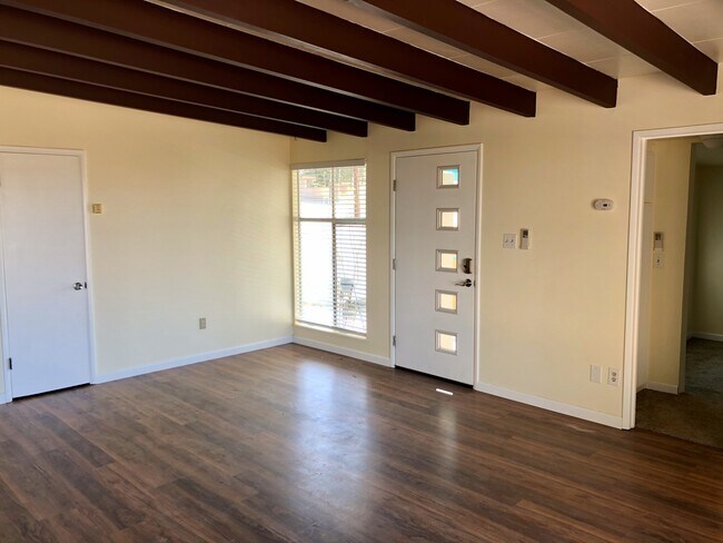 Building Photo - COMING SOON Awesome Mid Century Home in Jo...