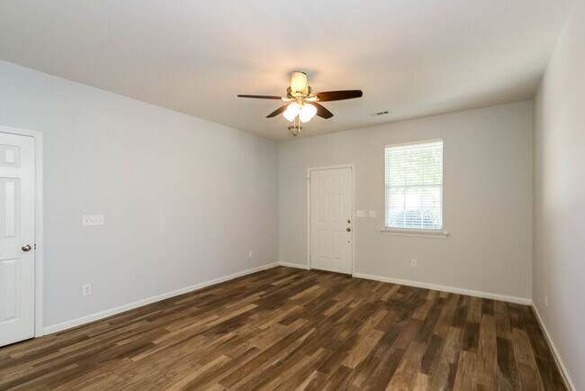 Foto del edificio - 50 Brookview Dr