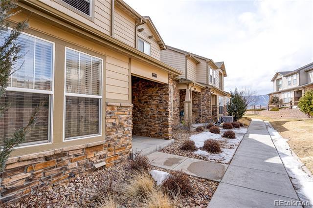 Foto del edificio - 868 Timber Lakes Grove