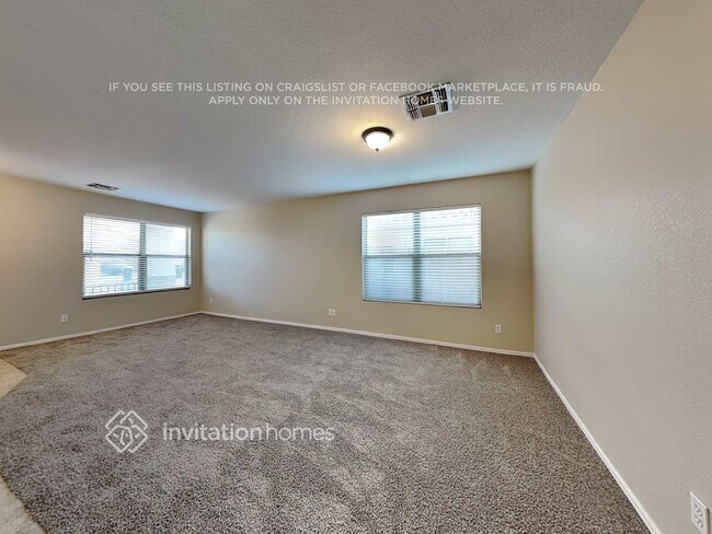 Foto del edificio - 11219 E Quicksilver Ave