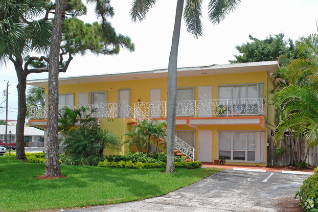 Building Photo - Ocean Reef Luxury Apartments