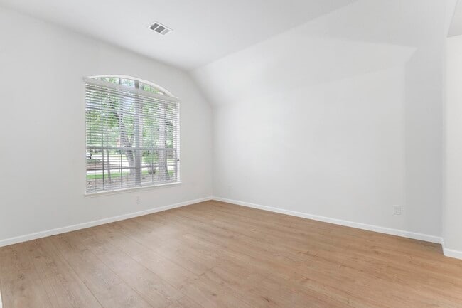 Building Photo - 54 Legend Mill Ct