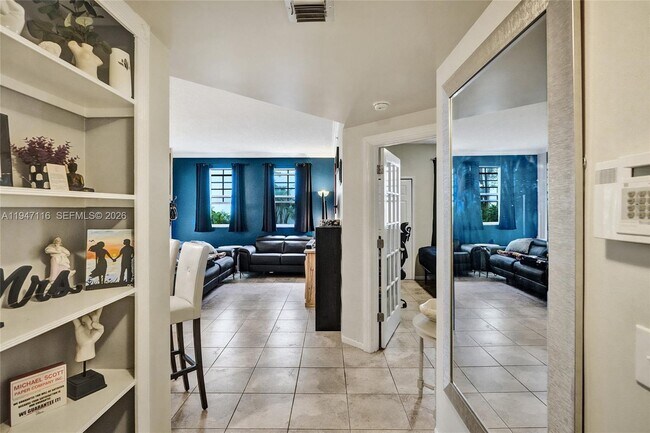 Foto del edificio - 3155 NE 184th St