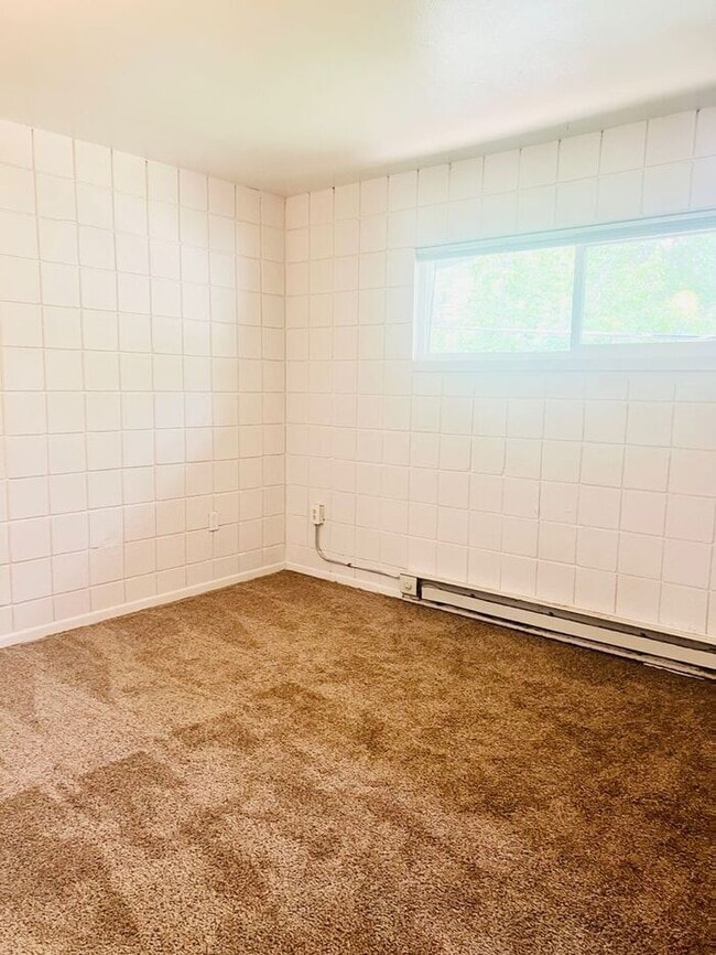 Building Photo - 1 Bed 1 Bath Apartment Near City Park!