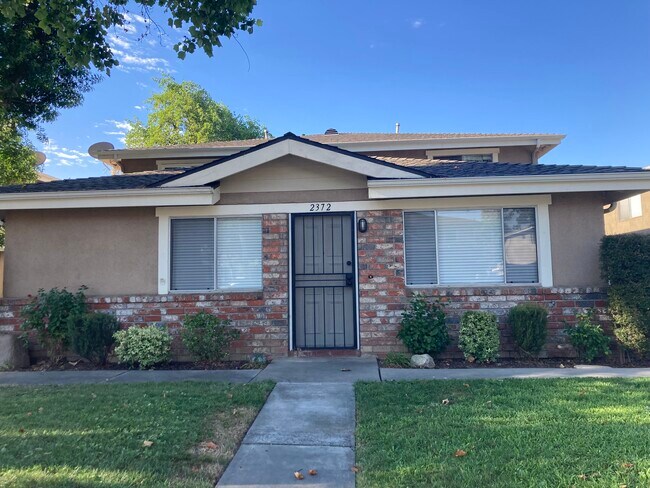 Foto del edificio - 2372 Pepper St