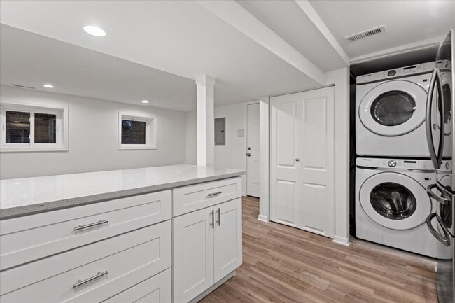 Foto del edificio - 2221 W Winnemac Ave