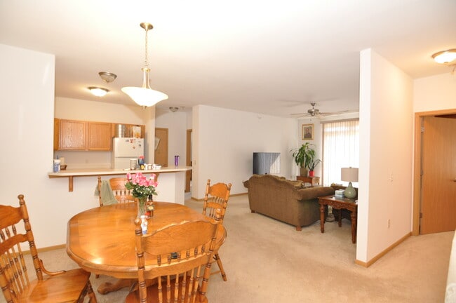 Building Photo - 6402 Milwaukee St