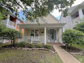 Building Photo - 1342 Island Pl E