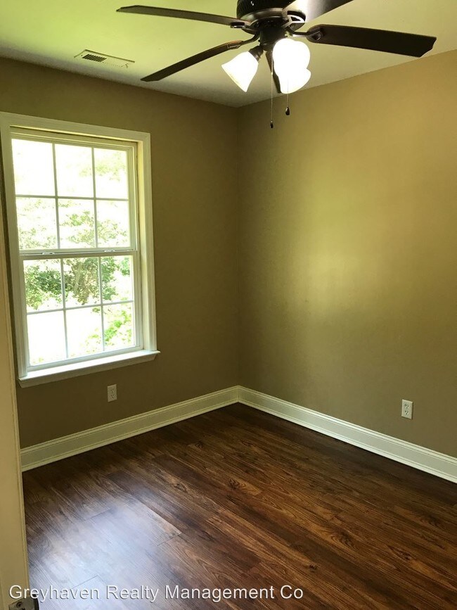 Building Photo - 122-124 Muskett Dr