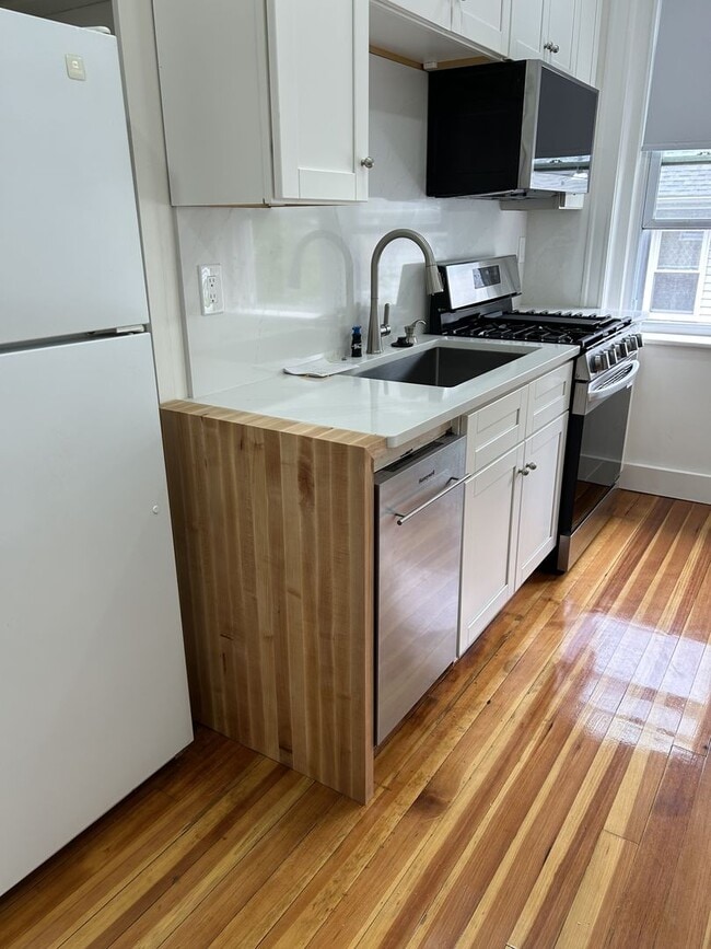 Building Photo - 238 S Huntington Ave