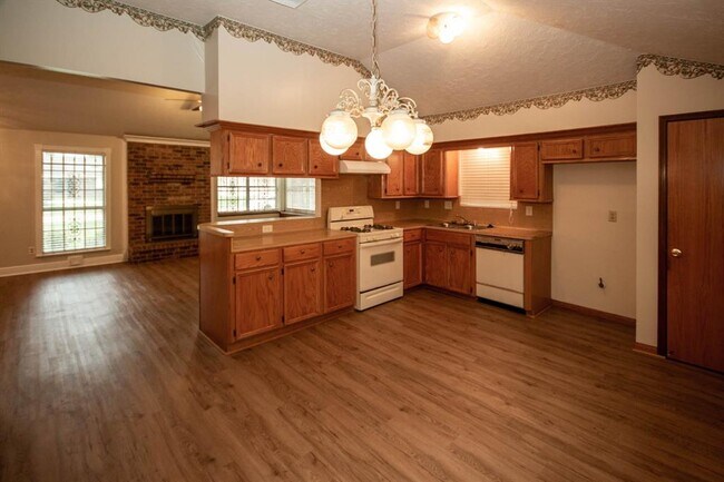 Foto del edificio - 12818 Stillington Dr