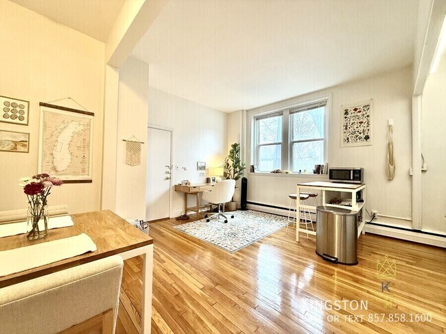 Photo - 202 St Paul St Apartment