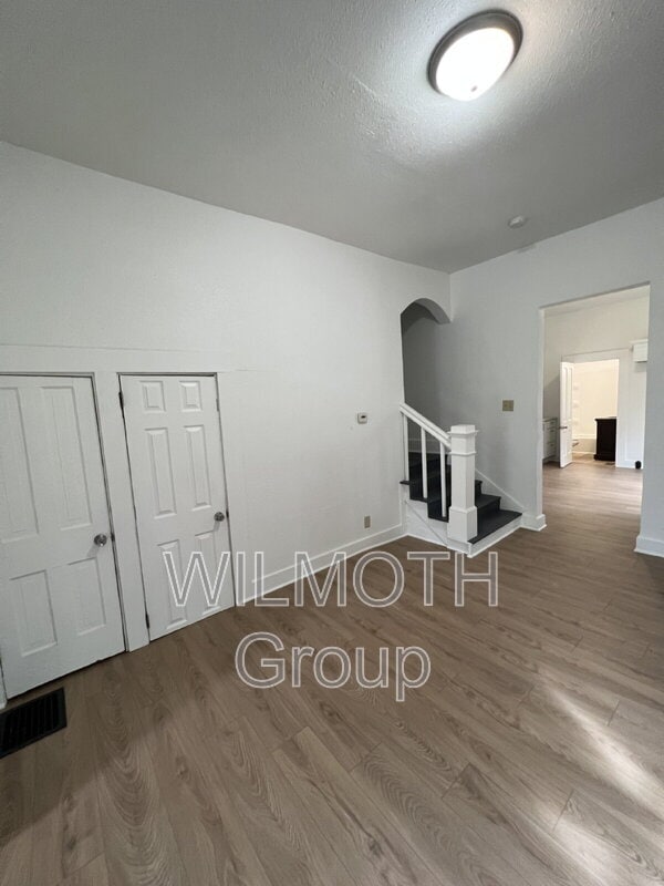 Foto del edificio - 730 W 9th St