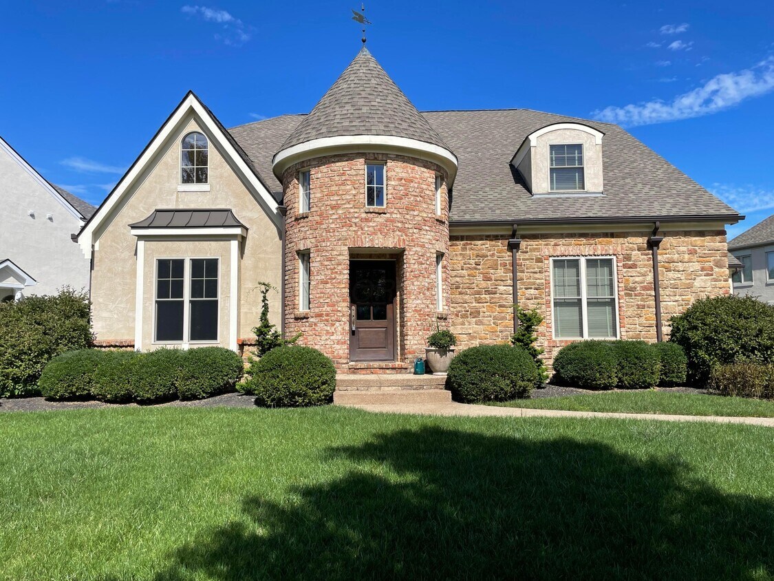 Foto principal - 4217 Village Club Dr