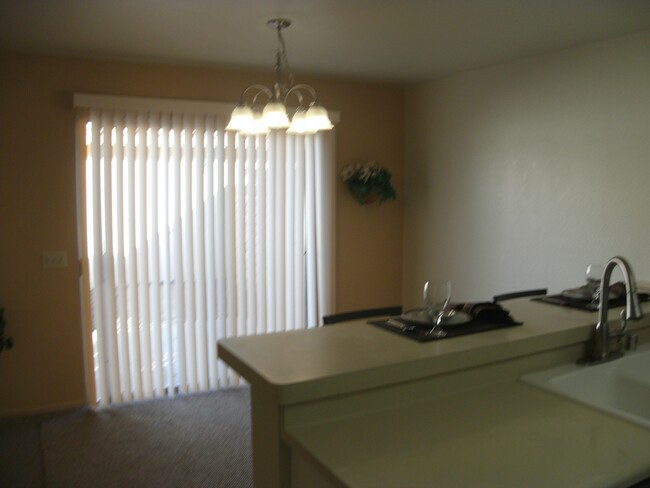 Separate Eating Area - 41590 Maroon Town Rd