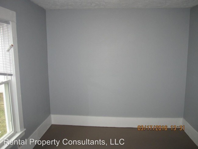 Building Photo - 53 Lamoreaux Dr NE