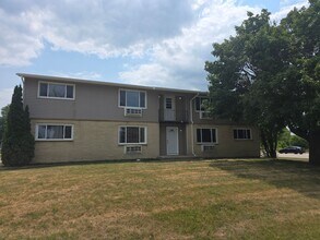 Building Photo - 1741 Warwick Wy