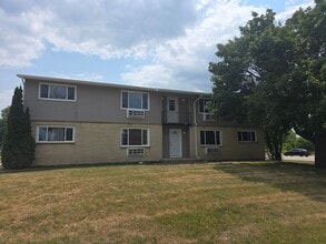 Building Photo - 1741 Warwick Wy