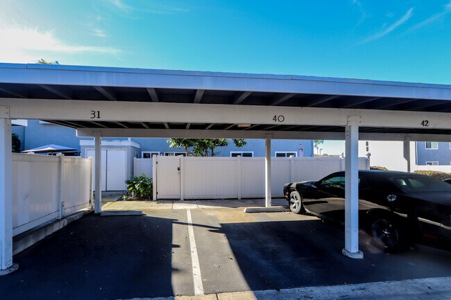 Building Photo - 40 Fallbrook