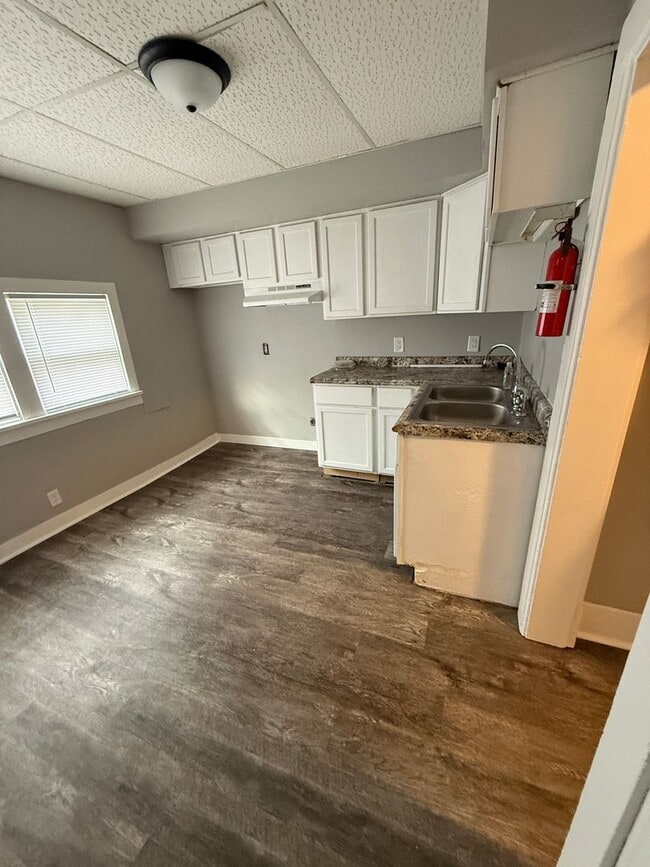 Building Photo - 1322 N Ripley St