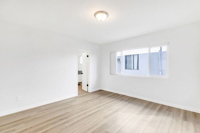 Foto del interior - 18545 Clark Street