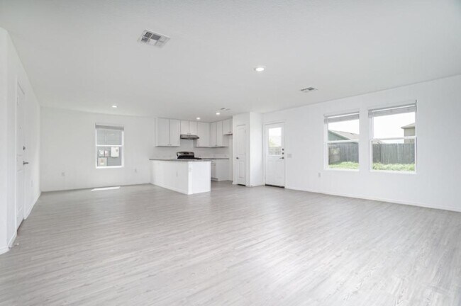 Foto del edificio - 4510 Glades Wy
