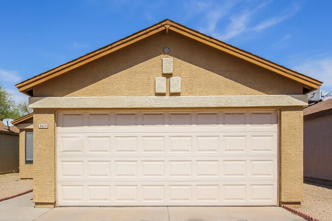 Building Photo - 8614 W Mariposa Dr