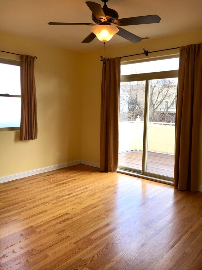Primary bedroom - 1531 N Campbell Ave