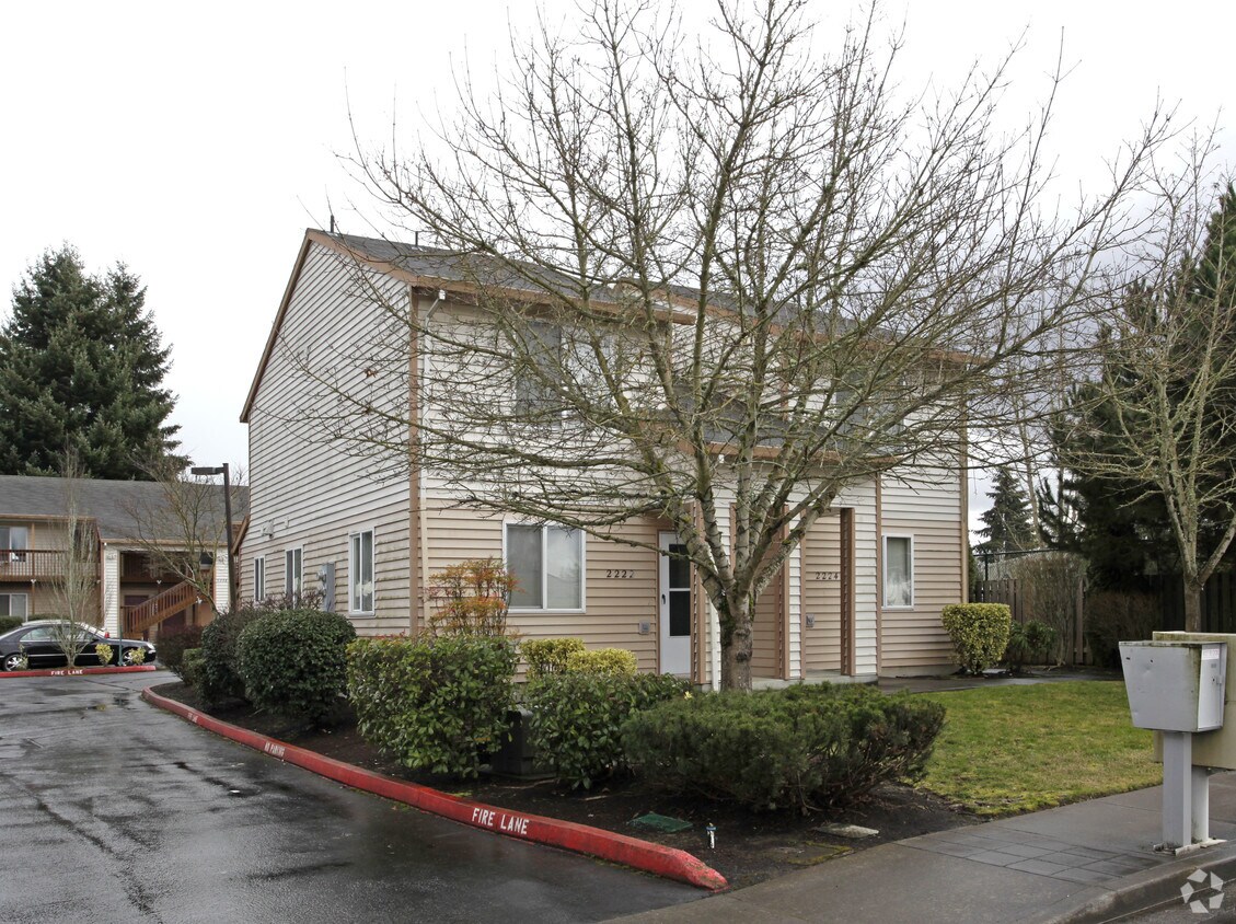 Primary Photo - 2222 SE 44th Ave