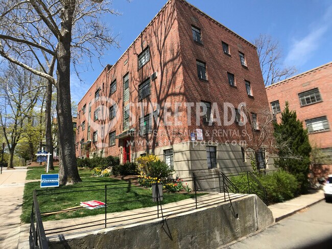 Foto del edificio - 54 Alton Pl