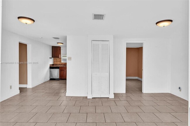 Foto del edificio - 520 NW 60th Way