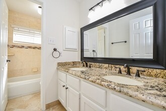 Building Photo - 2142 Morning Park Dr