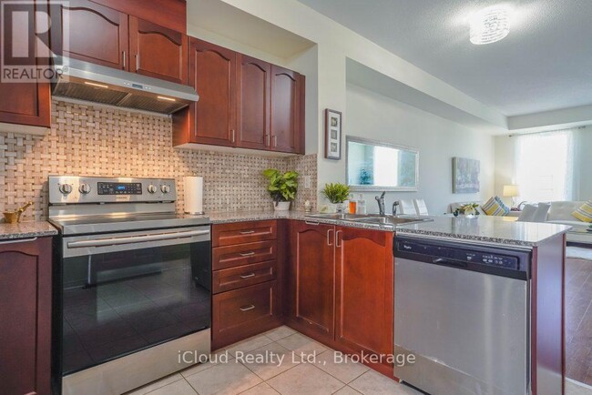 Building Photo - 31 Island Rd