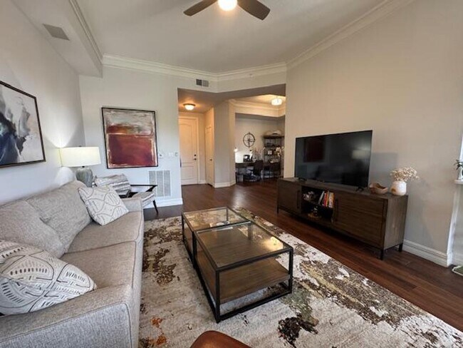 Foto del edificio - 1 Bedroom 1, 1/2 Bathroom fully renovated ...