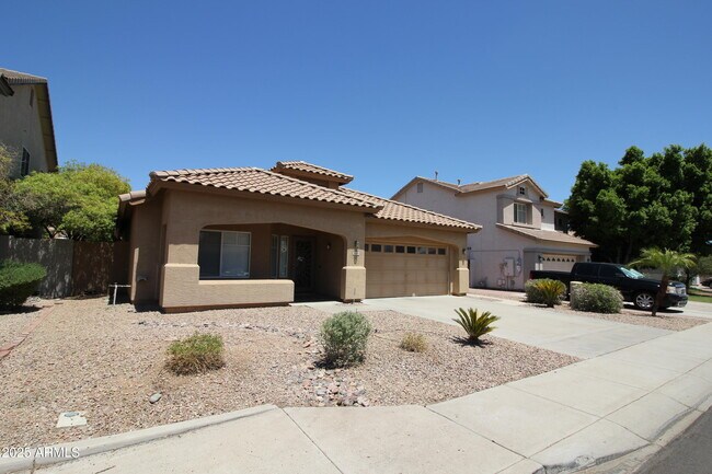 Foto del edificio - 8166 W Rose Garden Ln