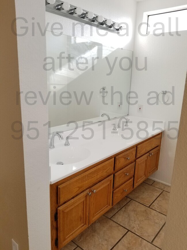 Foto del edificio - 16751 Majestic Prince Way